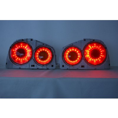 画像7: R34ニスモGTテールの球切れ修理